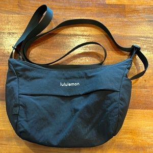 Lululemon Sling Crossbody Bag 2L Black